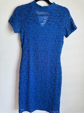 Forever 21 Blue Floral Lace Short Sleeve Midi Dress